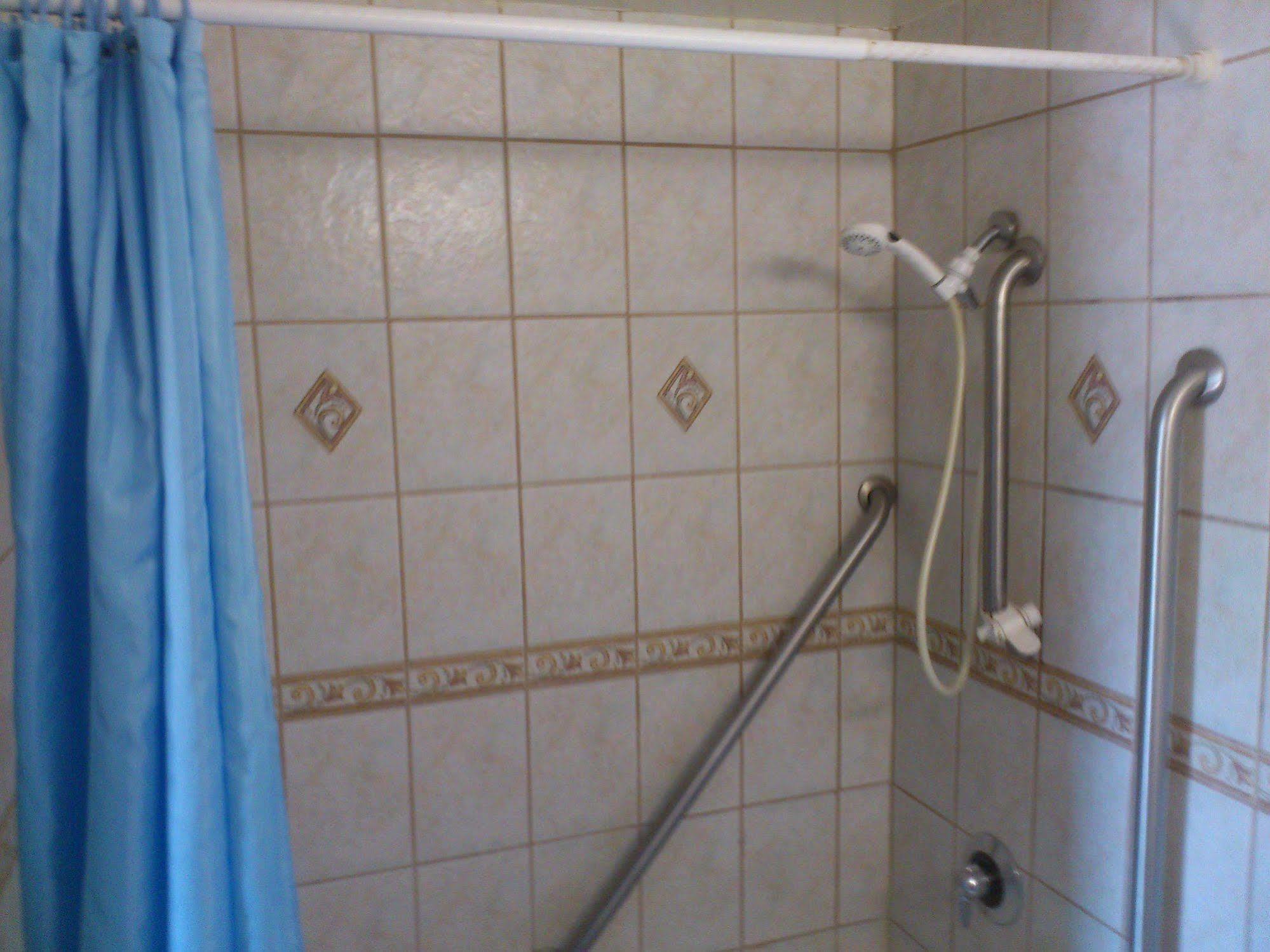 Santa Ana Travel Inn Екстериор снимка