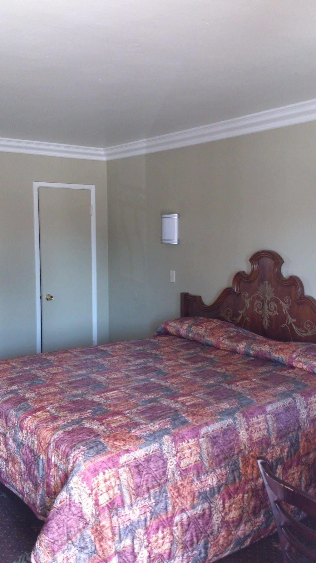 Santa Ana Travel Inn Екстериор снимка